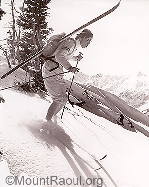 Raoul Wille skiing Aspen mountain 1968. Raoul Wille skiing Aspen mountain 1968.